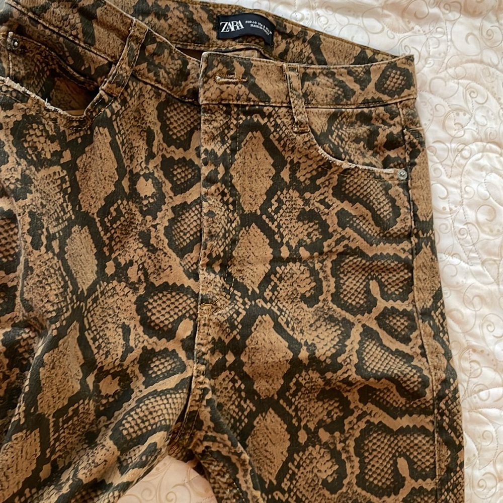 Zara snake print jeans in size 8 - Picture 5 of 7